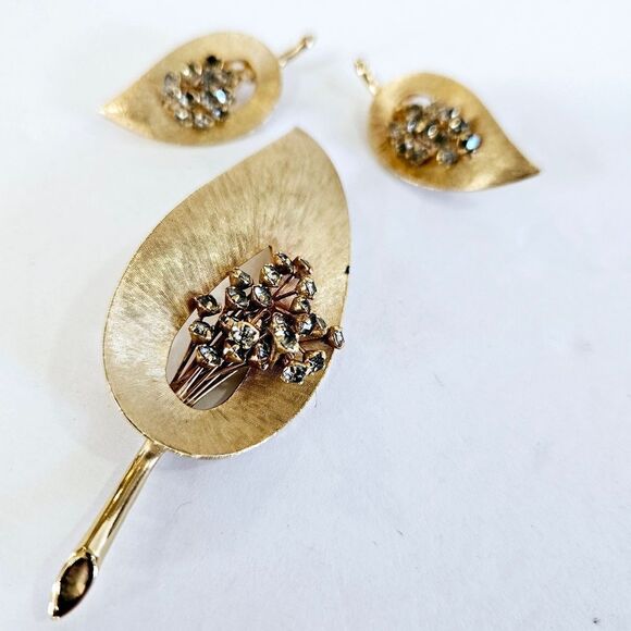 Vintage Demi Parure Brushed Gold Tone Clear Rhinestone Brooch Pin & Earring Set - Picture 5 of 11